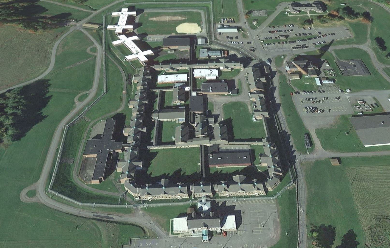 An aerial view of the State Correctional Institute at Waymart compound.